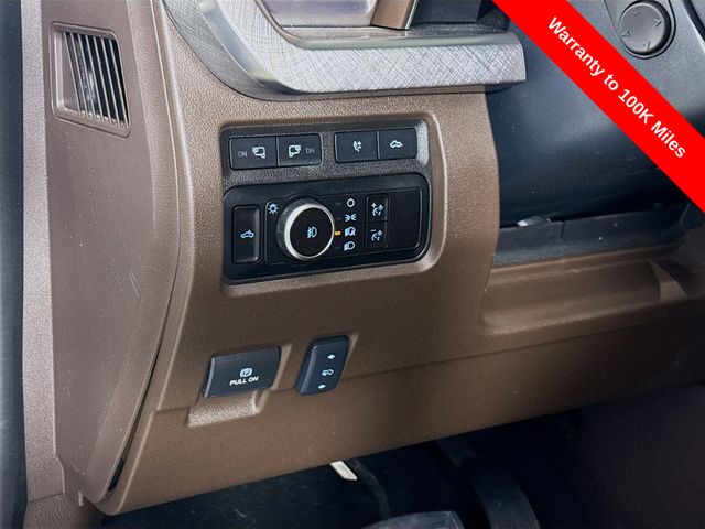 2024 Star White Metallic Tri-Coat Ford Super Duty F-450 DRW King Ranch DRW 4X4 Truck