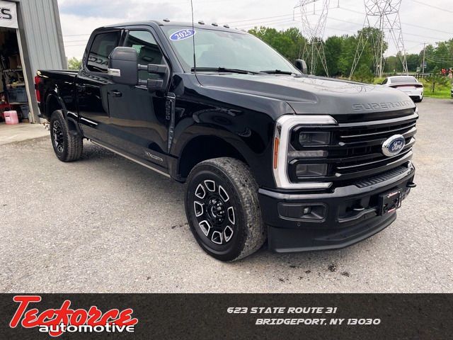 Agate Black Metallic 2025 Ford F-250 Super Duty Pickup Truck Four-Wheel Drive Automatic