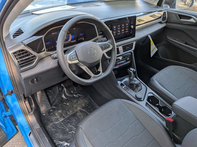 2025 Volkswagen Taos SE Black - Photo 11