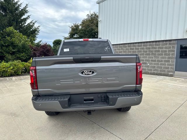 New 2026 Gray Ford XLT image 5