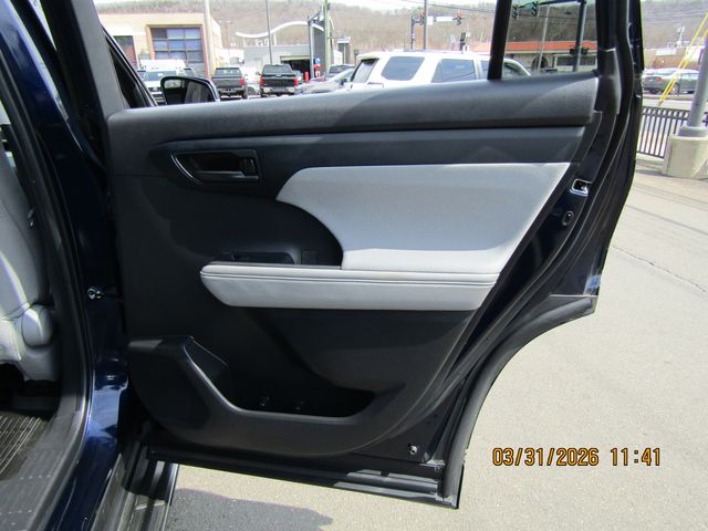 used 2022 Toyota Highlander car, priced at $29,499