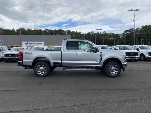 2024 Ford F-250SD Lariat 2