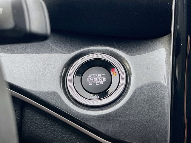 Used 2023 Black Jeep Altitude image 16