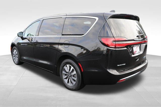 2022 Chrysler Pacifica Hybrid Touring L 22