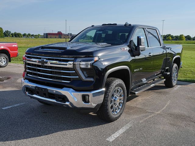2026 Chevrolet Silverado 3500HD LTZ Crew Cab 4WD