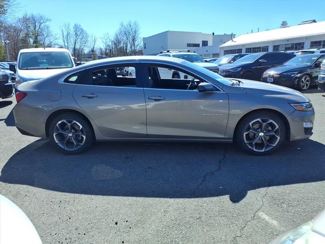 2023 Chevrolet Malibu - Image 9