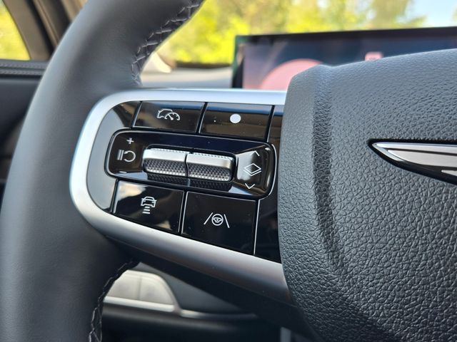 2027 Genesis GV80
