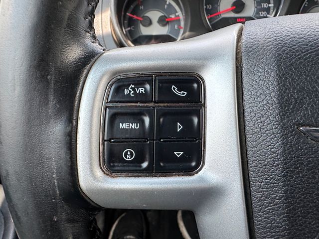 2011 Chrysler 200 Limited - Black exterior view 19