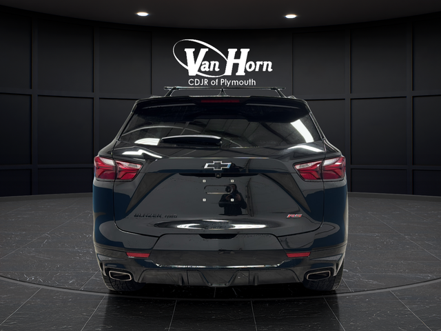 View vehicle photo 4