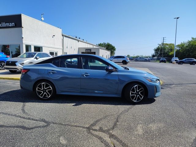 Used 2025 Gray Nissan SR image 8