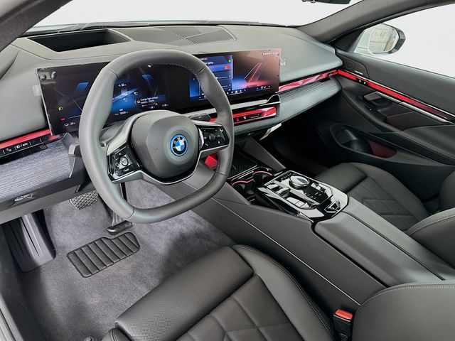 2025 BMW i5 xDrive40 9