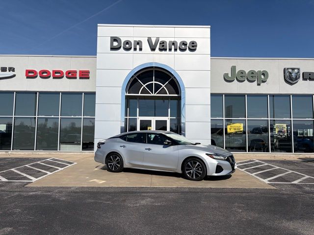 2022 Nissan Maxima SV FWD