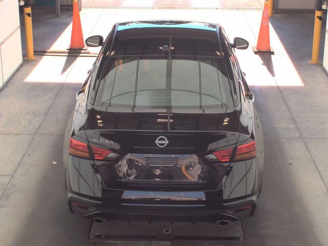 Used 2025 Nissan Altima Sedan