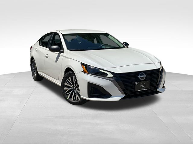 Pearl White Tricoat 2026 Nissan Altima 2.5 SV AWD Sedan All-Wheel Drive Continuously Variable Transmission
