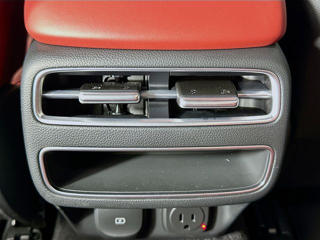 Thumbnail: 2026 Genesis GV70 - 26