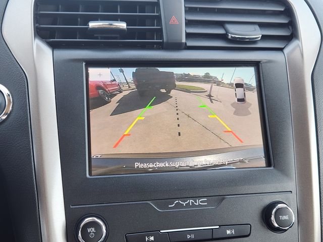 2020 Ford Fusion SE photo