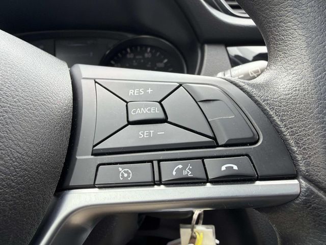 2017 Nissan Rogue - Image 15