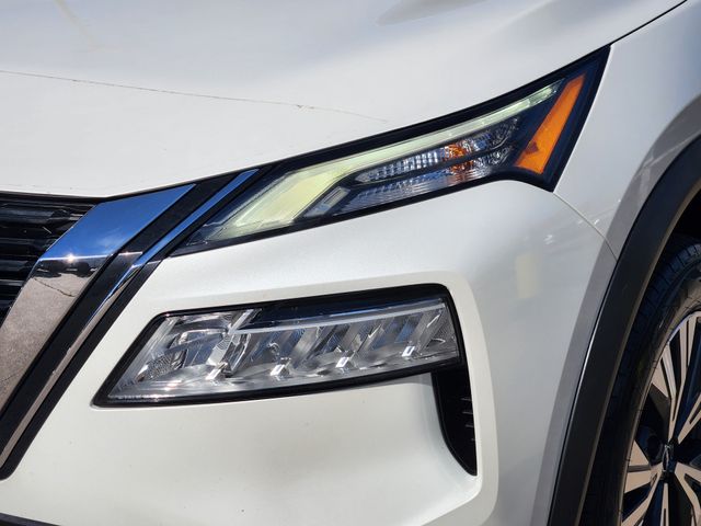 2022 Nissan Rogue SV - 8