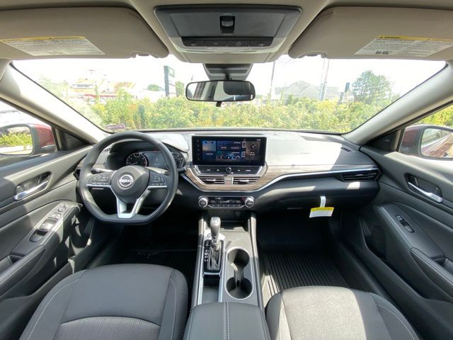 2025 Nissan Altima 2.5 SV photo 10