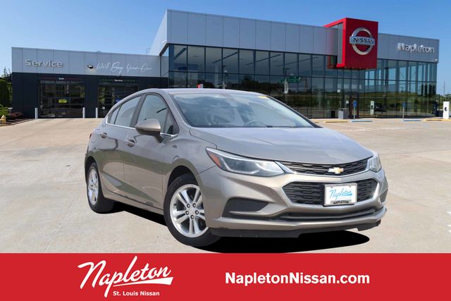 2017 Chevrolet Cruze LT Hatchback FWD