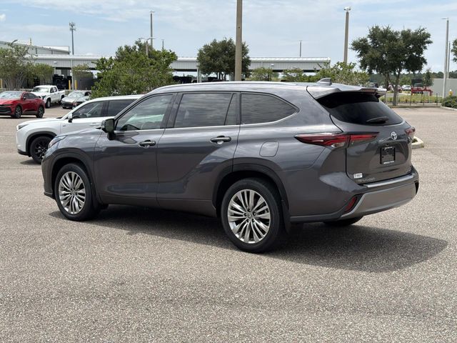 Used 2024 Toyota Highlander SUV