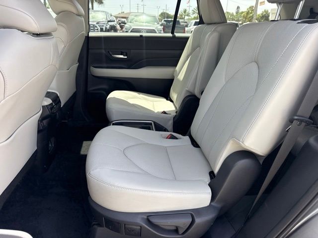 2026 Toyota Grand Highlander Limited - Photo 12