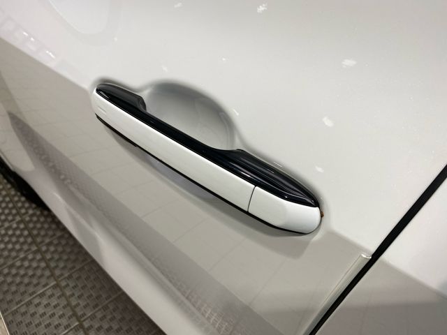 Used 2022  Lexus 350 F SPORT Handling image 10