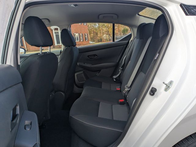 2025 Nissan Sentra SR photo