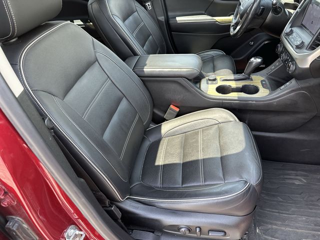 Used 2019 Red GMC Denali image 29