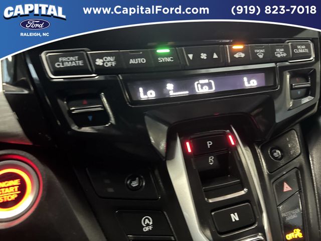 Used 2020  Honda EX image 29