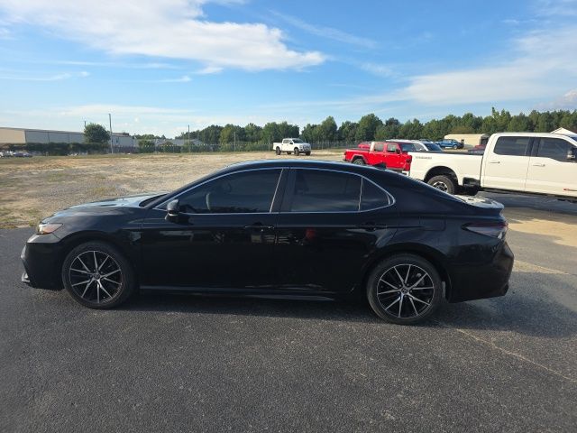 Used 2022 Midnight Black Metallic Toyota SE image 6