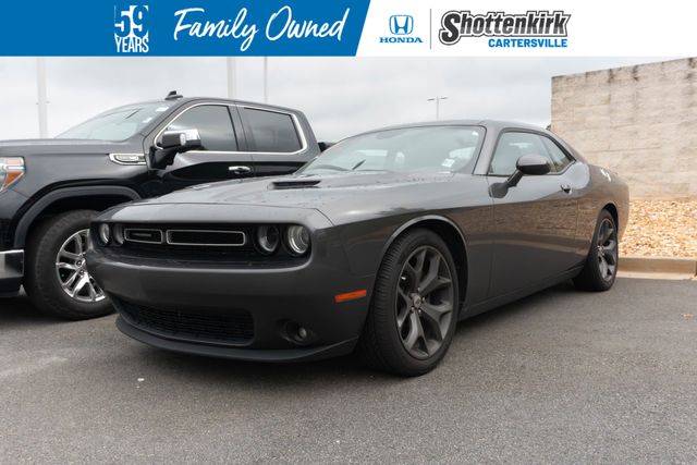 2018 Dodge Challenger SXT Plus's photo