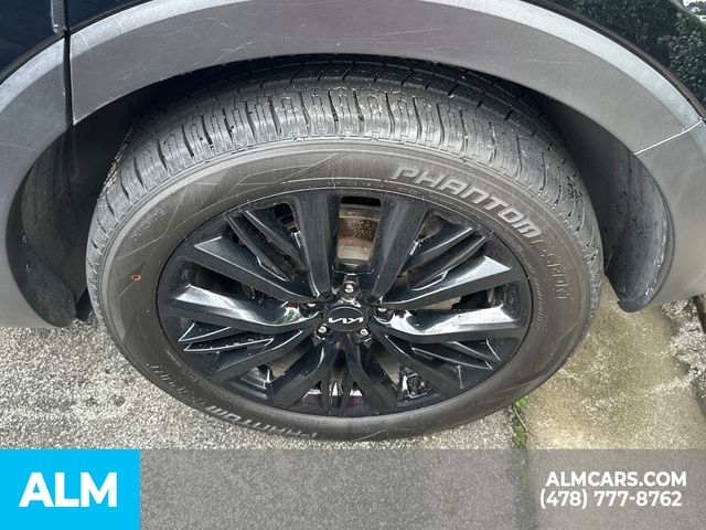 Used 2022 Black Kia SX image 9