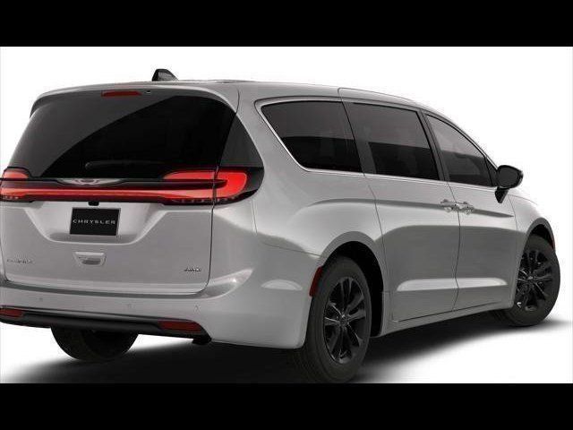 Silver Mist Clearcoat 2026 Chrysler Pacifica Select AWD Minivan All-Wheel Drive 9-Speed Automatic