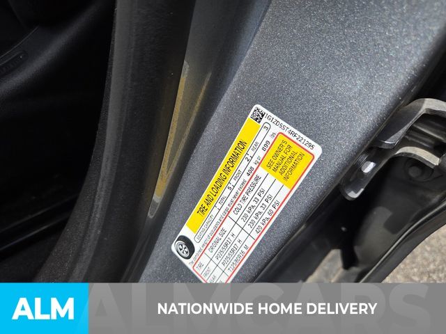 Used 2024 Gray Chevrolet LT image 4