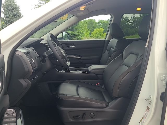 Used 2024 Nissan Pathfinder SUV