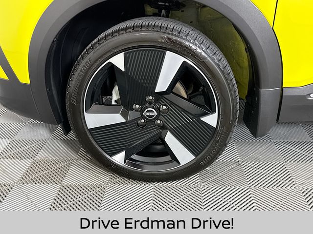 Used 2025 Nissan Kicks SUV