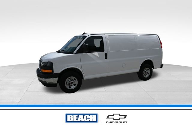 2023 GMC Savana 2500 Work Van photo