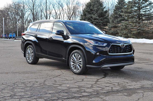 2026 Toyota Highlander Hybrid Platinum AWD