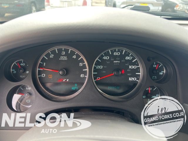 Summit White 2010 Chevrolet Avalanche LT 4WD Pickup Truck Four-Wheel Drive 6-Speed Automatic