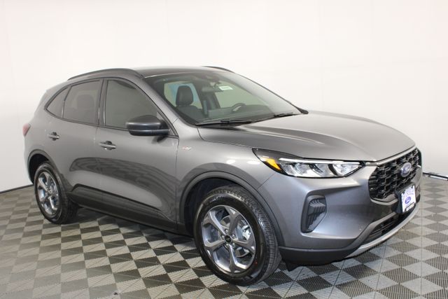2026 Ford Escape ST-Line's photo
