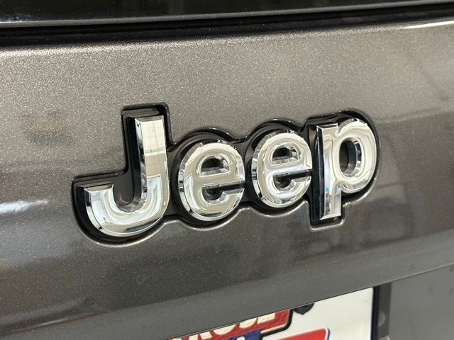 2021 Jeep Cherokee Limited 25