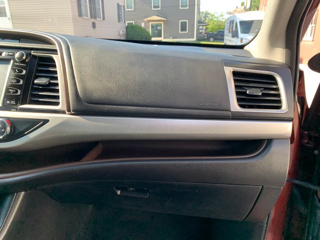 Used 2017 Toyota Highlander SUV