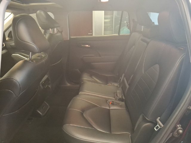 Used 2023 Toyota Highlander SUV