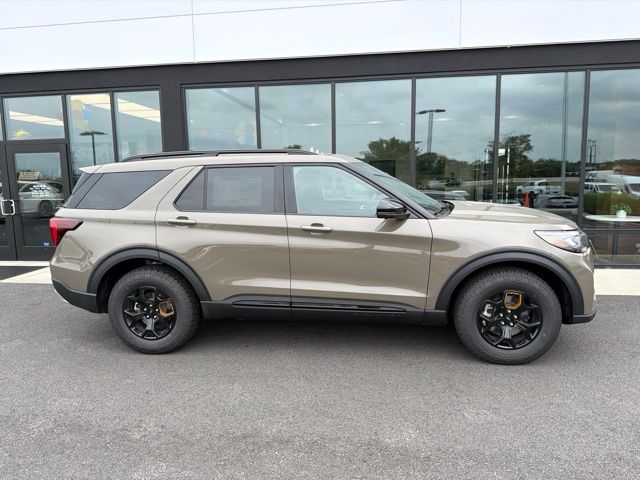 New 2026 Gray Ford Tremor image 2