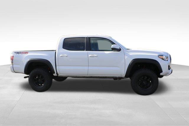 2022 Toyota Tacoma TRD Off-Road 18