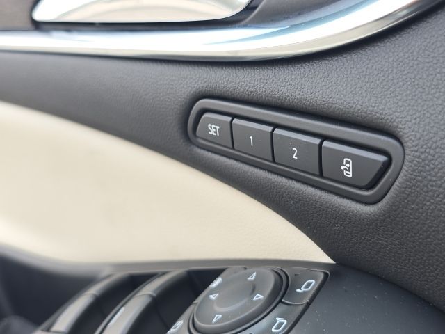 2023 Buick Enclave Avenir:C02708