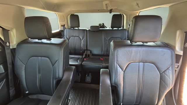 Used 2019 Black Ford Platinum image 37