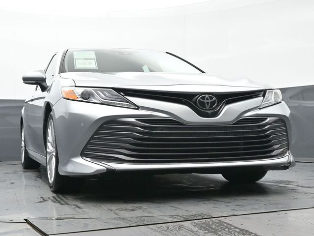 2018 Toyota Camry XLE 33