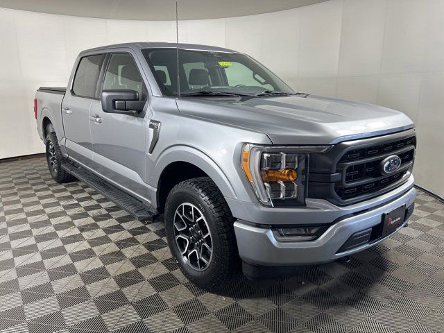 Iconic Silver Metallic 2022 Ford F-150 XLT SuperCrew 4WD Pickup Truck Four-Wheel Drive Automatic